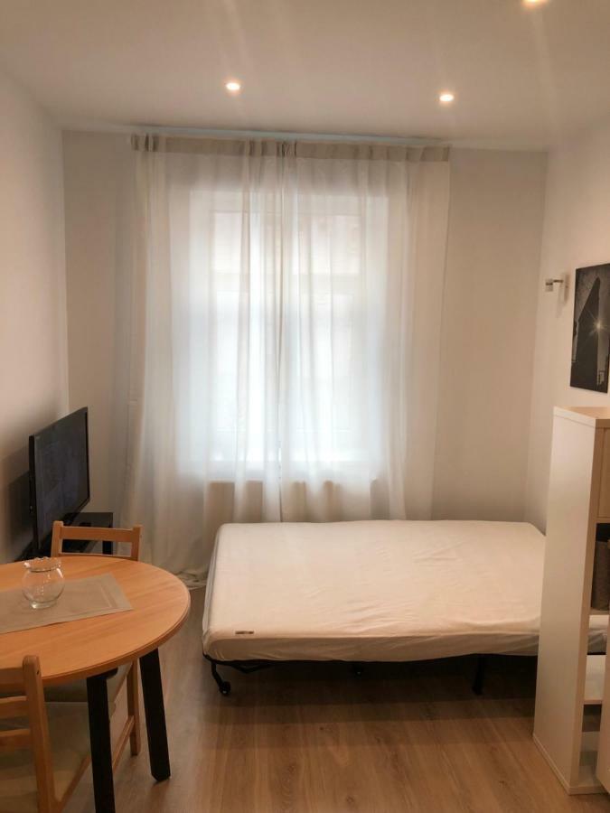 Pernavas Park & Bed Apartment Riga Exterior photo
